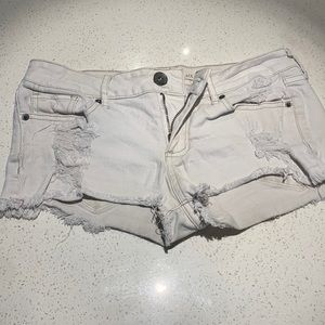 Bullhead white shorts